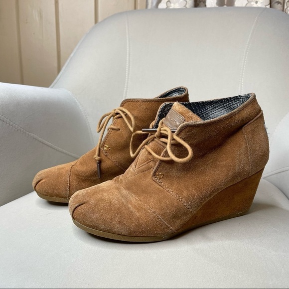 Toms Suede Desert Wedge Booties Women's Size 8 Brown Lace Up - Picture 1 of 5